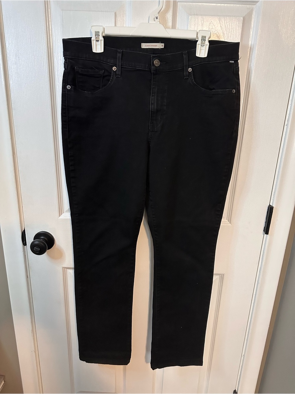 Levi’s Women’s Classic Straight Black Jeans
